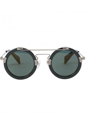 Солнцезащитные очки в круглой оправе Yohji Yamamoto. Цвет: чёрный