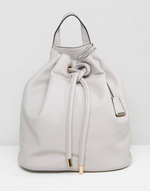 Бежевый рюкзак дафл на шнурке Glamorous. Цвет: бежевый