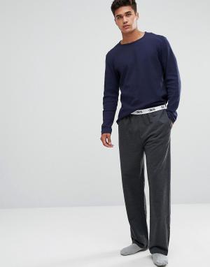Трикотажные пижамные брюки с прямыми штанинами ASOS. Цвет: серый