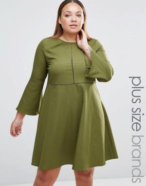 Платье с рукавом-колокол Plus Praslin. Цвет: зеленый