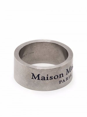 Массивное кольцо с логотипом Maison Margiela. Цвет: серебристый