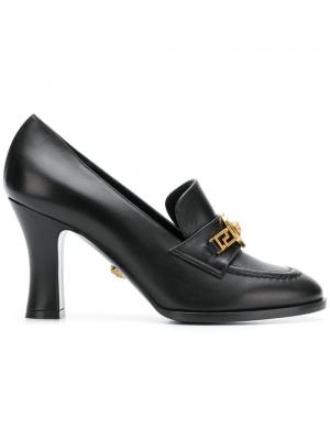 Туфли-лодочки Tribute в стилистике лоферов Versace. Цвет: черный