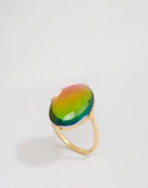 Коктейльное кольцо с овальным камнем Me & Zena. Цвет: золотой