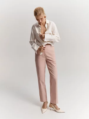 Укороченные брюки ELIS. Цвет: светло-розовый