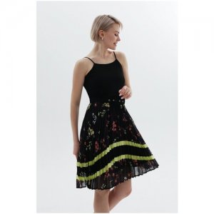 Укороченное платье-хит на бретелях с цветочным принтом и двух ярких полос для обворожительного образа Silvian Heach. Цвет: черный