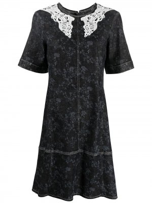 Джинсовое платье с кружевом и цветочным принтом Chloé. Цвет: серый