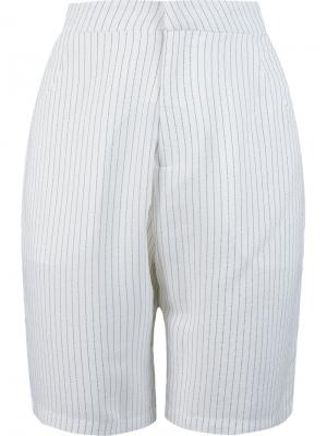Side slit pockets bermuda shorts Uma. Цвет: белый