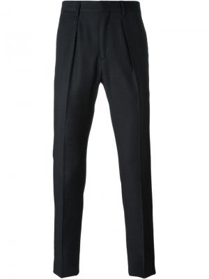 Классические брюки со складками Emporio Armani. Цвет: серый