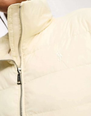 Легкая пуховик кремового цвета Polo Ralph Lauren. Цвет: бежевый