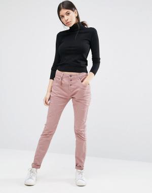 Черные зауженные джинсы антифит Vero Moda. Цвет: розовый