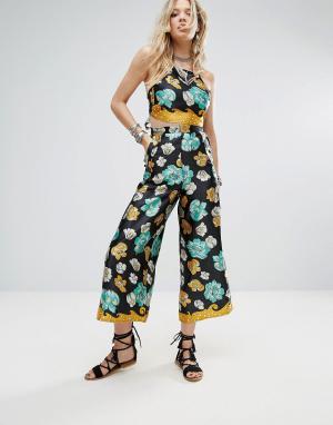 Комбинируемые укороченные брюки с цветочным принтом в стиле ретро Glam Glamorous. Цвет: мульти