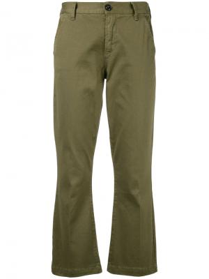 Укороченные расклешенные брюки Frame Denim. Цвет: зелёный