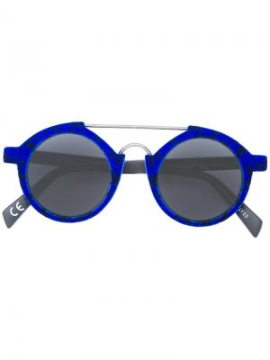Солнцезащитные очки Italia Independent. Цвет: синий