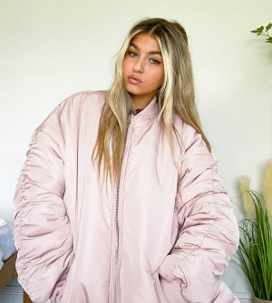Розовая удлиненная куртка-бомбер в стиле oversized MA1-Розовый Collusion
