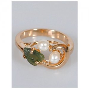 Кольцо , бижутерный сплав, золочение, нефрит, жемчуг культивированный, размер 19, зеленый, белый Lotus Jewelry. Цвет: белый/зеленый