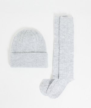 Подарочный набор светло-серого цвета с шапкой-бини и носками -Серый ASOS DESIGN