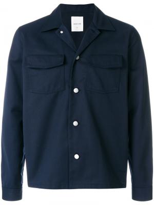 Укороченная куртка с вышивкой Wood. Цвет: синий