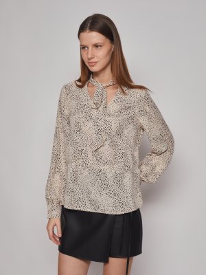 Леопардовая блузка с бантом zolla. Цвет: бежевый