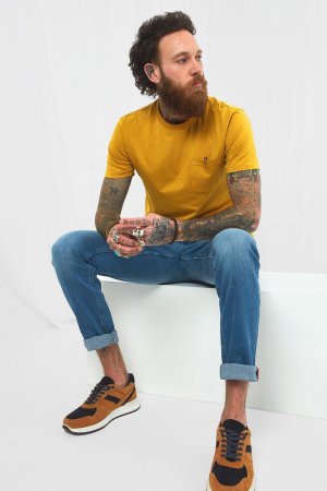 Базовая футболка с круглым вырезом и короткими рукавами нагрудным карманом , желтый Joe Browns