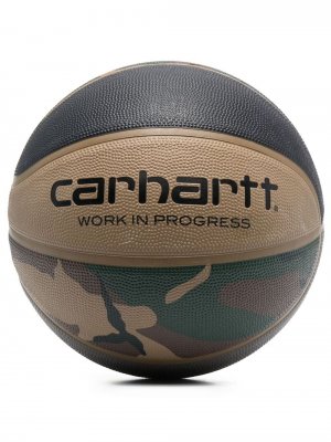 Баскетбольный мяч с камуфляжным принтом Carhartt WIP. Цвет: зеленый