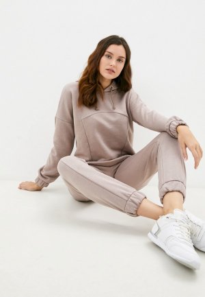 спортивный костюм опт мода. 2592c9268fdd4a460fad8536bc3ed96a. спортивный костюм опт мода фото. спортивный костюм опт мода-2592c9268fdd4a460fad8536bc3ed96a. картинка спортивный костюм опт мода. картинка 2592c9268fdd4a460fad8536bc3ed96a. Спортивный костюм – неотъемлемая часть гардероба у любого человека. Где бы ты не был: в путешествии или за городом, или на пробежке, тебе всегда хочется выглядеть красиво и стильно, и при этом одежда должна быть свободной и легкой. Мы девушки – такие модницы, для каждого случая должен быть отдельный наряд, а ещё нужен такой, в котором и на прогулку выйти, и в магазин, и вообще, куда угодно. Тут-то как раз и подойдет лёгкий, удобный спортивный костюм. В тренде сейчас спорт-шик, поэтому футболки с длинными и короткими рукавами, с яркими вставками, современными принтами и штаны с лампасами и манжетой – это как раз то, что нужно.