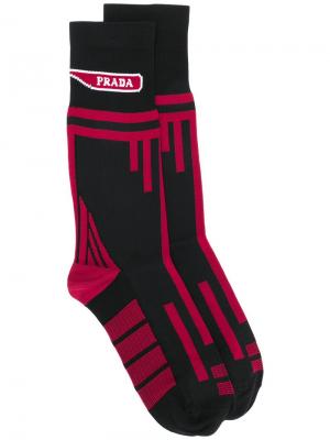Носки с логотипом Prada. Цвет: черный