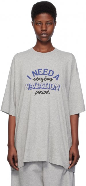 Серая футболка с надписью «Мне нужен отпуск» Vetements