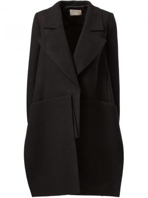 Объемное пальто асимметричного кроя Maison Rabih Kayrouz. Цвет: чёрный