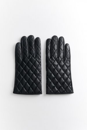 Перчатки короткие стеганые из искусственной кожи befree. Цвет: черный