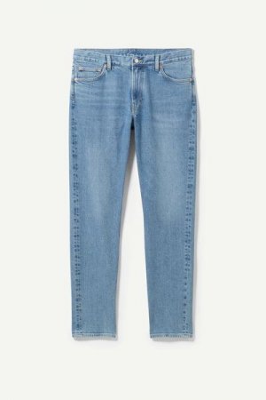 Узкие джинсы Sunday с зауженными книзу штанинами Weekday. Цвет: синий