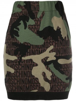 Трикотажная юбка мини с камуфляжным принтом Moschino. Цвет: зеленый