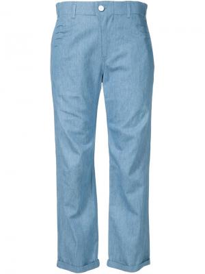 Укороченные брюки Julien David. Цвет: синий