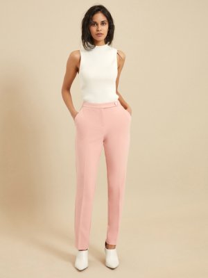 Зауженные брюки со стрелками Zarina. Цвет: розовый