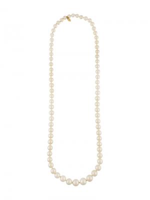 Длинное ожерелье из искусственного жемчуга Chanel Vintage. Цвет: белый