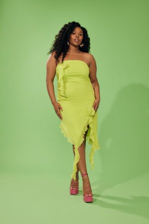 Мини-платье больших размеров с розеткой и рюшами , зеленый Forever 21