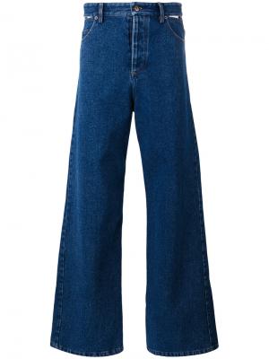 Слегка расклешенные джинсы с высокой талией Y / Project. Цвет: синий