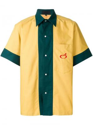 Рубашка с короткими рукавами и контрастными вставками Xander Zhou. Цвет: желтый