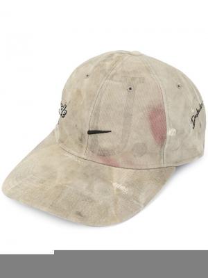 Бейсбольная кепка с эффектом потертости Readymade. Цвет: коричневый