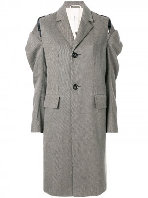Пальто строгого кроя с вырезами PHAEDO STUDIOS. Цвет: серый