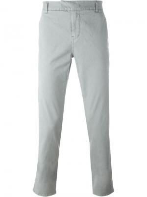 Эластичные суконные брюки-чинос J Brand. Цвет: серый