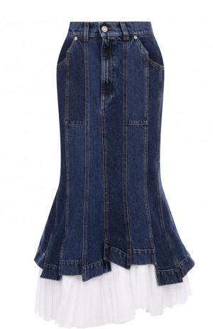 Джинсовая юбка-миди с плиссированной вставкой Alexander McQueen. Цвет: синий
