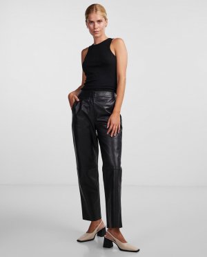 Длинные женские кожаные брюки Yas, черный YAS. Цвет: черный
