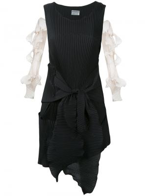 Cold shoulder pleated dress Kotohayokozawa. Цвет: чёрный