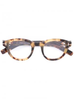Очки в квадратной оправе Tom Ford Eyewear. Цвет: телесный