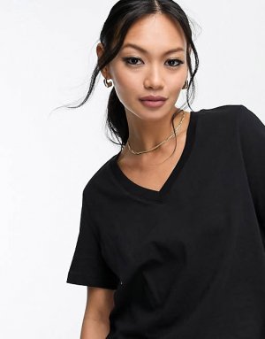 Черная футболка с v-образным вырезом и короткими рукавами Femme Selected