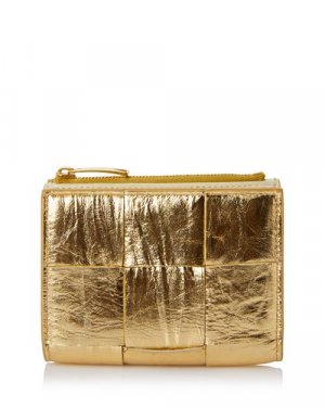 Плетеный кожаный кошелек Portafoglia двойного сложения , цвет Gold Bottega Veneta