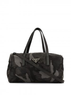 Дорожная сумка с камуфляжным узором Prada Pre-Owned. Цвет: черный
